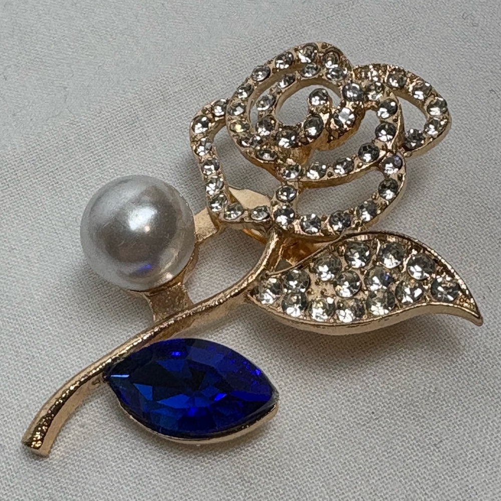 Gold Rose Rhinestone and Pearl Brooche